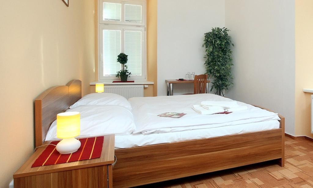 Pension Wallis Пльзень Экстерьер фото