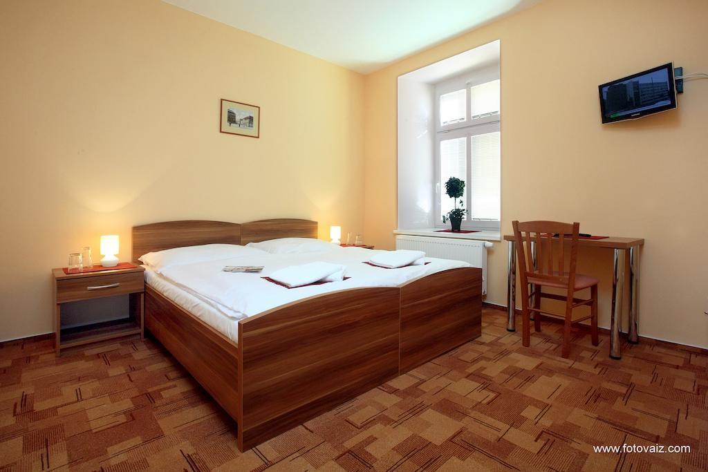 Pension Wallis Пльзень Экстерьер фото